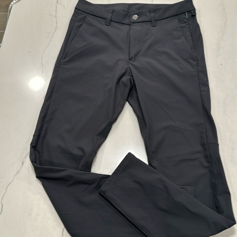 Men’s Lululemon Commission Pants *Obsidian color